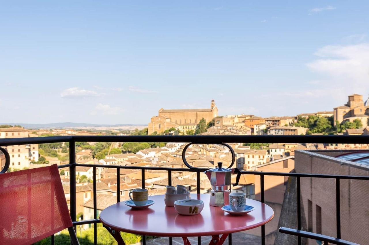 Siena Historic Center Stylish Flat With Balcony! Apartment Exterior foto